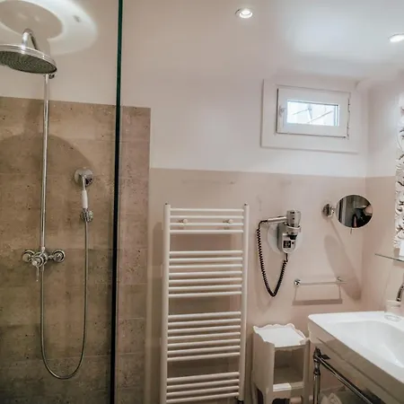 Hotel Ermitage De L’oasis - Cannes 4*