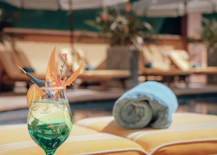 酒店 Ermitage De L'oasis & - Cannes 4*