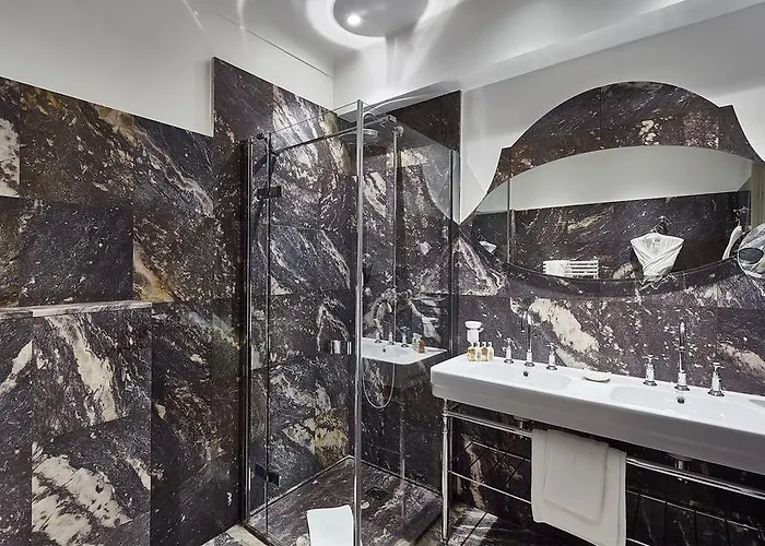 Ermitage De L'oasis & - Cannes 4*