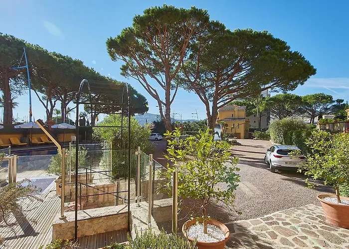 Ermitage De L'oasis & - Cannes 4* Mandelieu