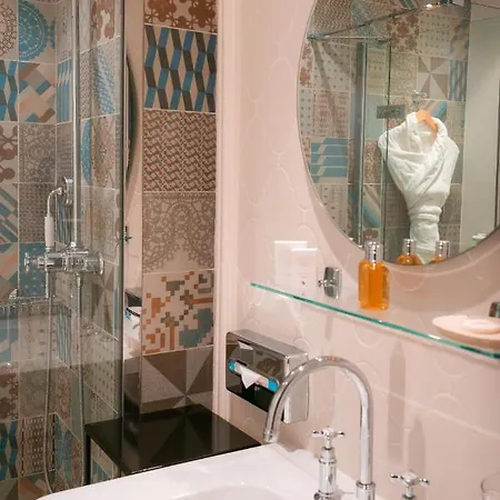 Ermitage De L'oasis & - Cannes Hotel