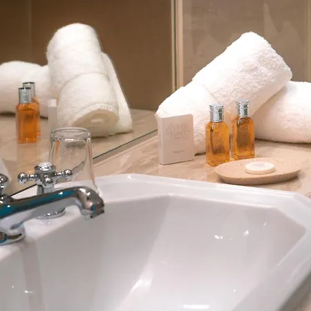 Ermitage De L'oasis & - Cannes 4* Mandelieu